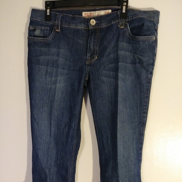 Mossimo Supply Co. Denim - Mossimo supply co jeans crop low rise cuffed